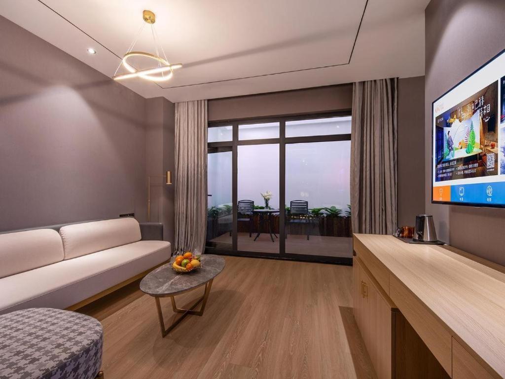 Ji Hotel Shanghai Hongqiao Gubei Fortune Center Экстерьер фото